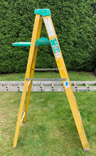 Load image into Gallery viewer, 6 Foot Fiberglass Ladder